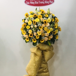 Kệ hoa khai truong rạng danh